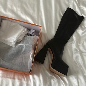 Brand new platform boots